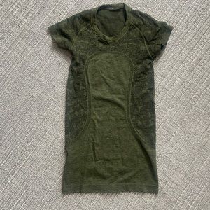 Size 2 LuLuLemon Forest Green Top
